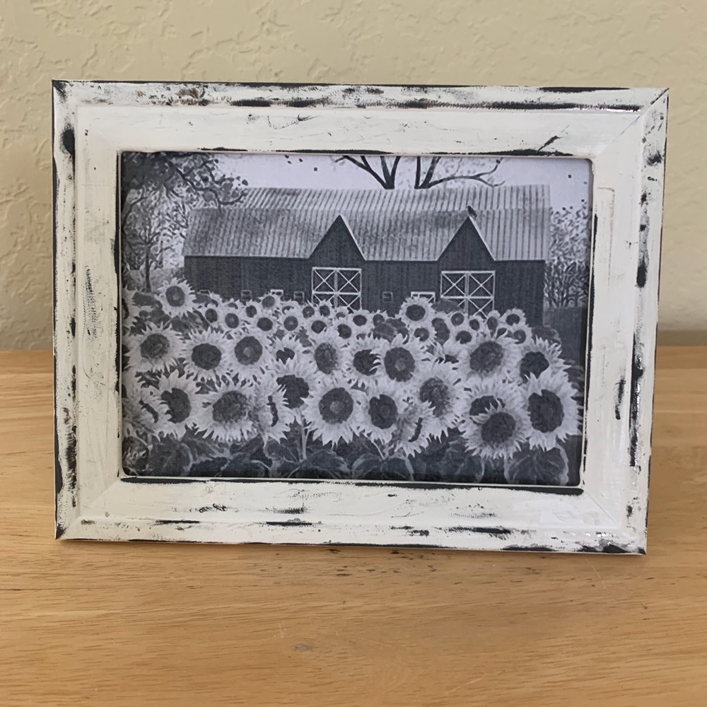 Farmhouse Barn and sunflowers picture 5x7 w/frame